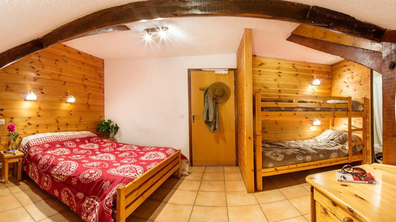 Hotel Restaurant Le Chamois Ancelle Buitenkant foto