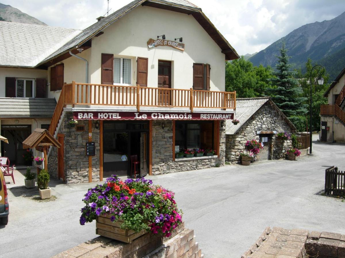 Hotel Restaurant Le Chamois Ancelle Buitenkant foto