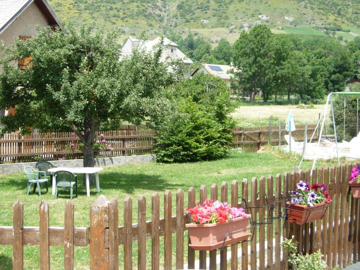 Hotel Restaurant Le Chamois Ancelle Buitenkant foto
